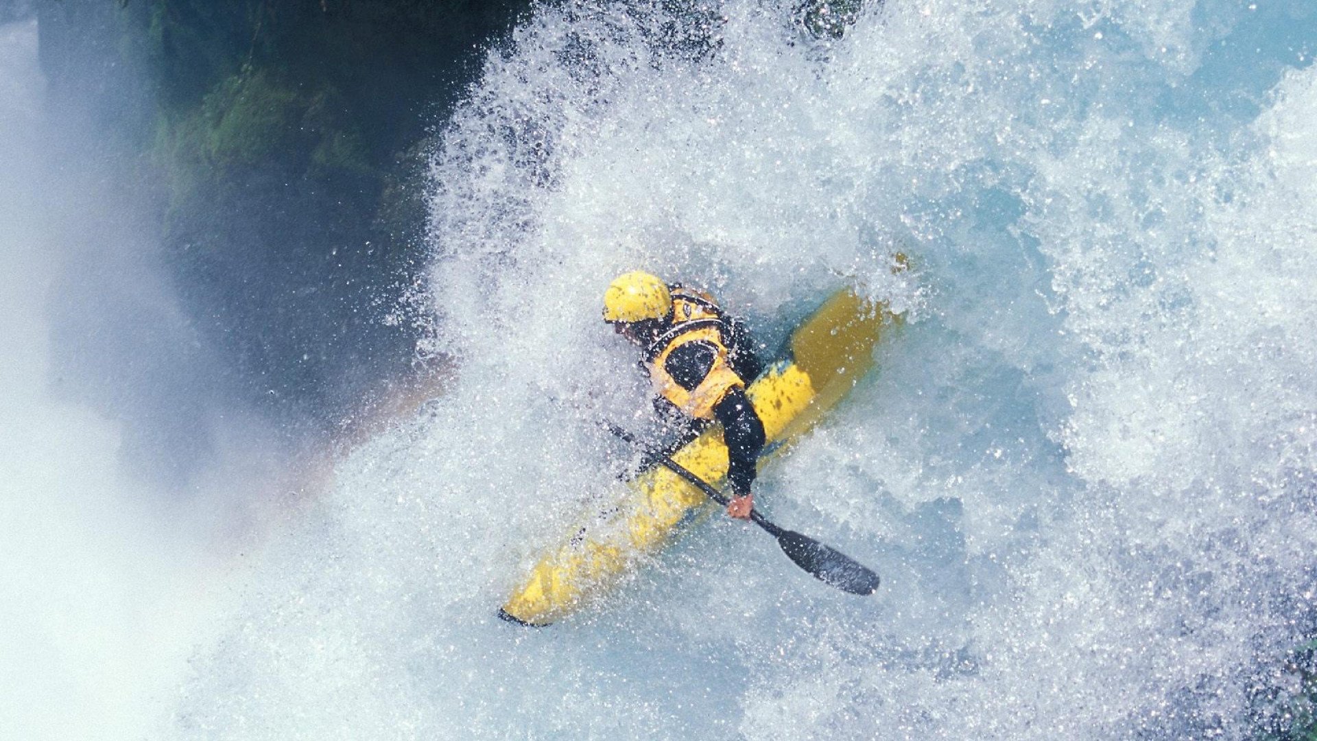 山林徒步巡护赛 选手边行进边完成自然观察记录