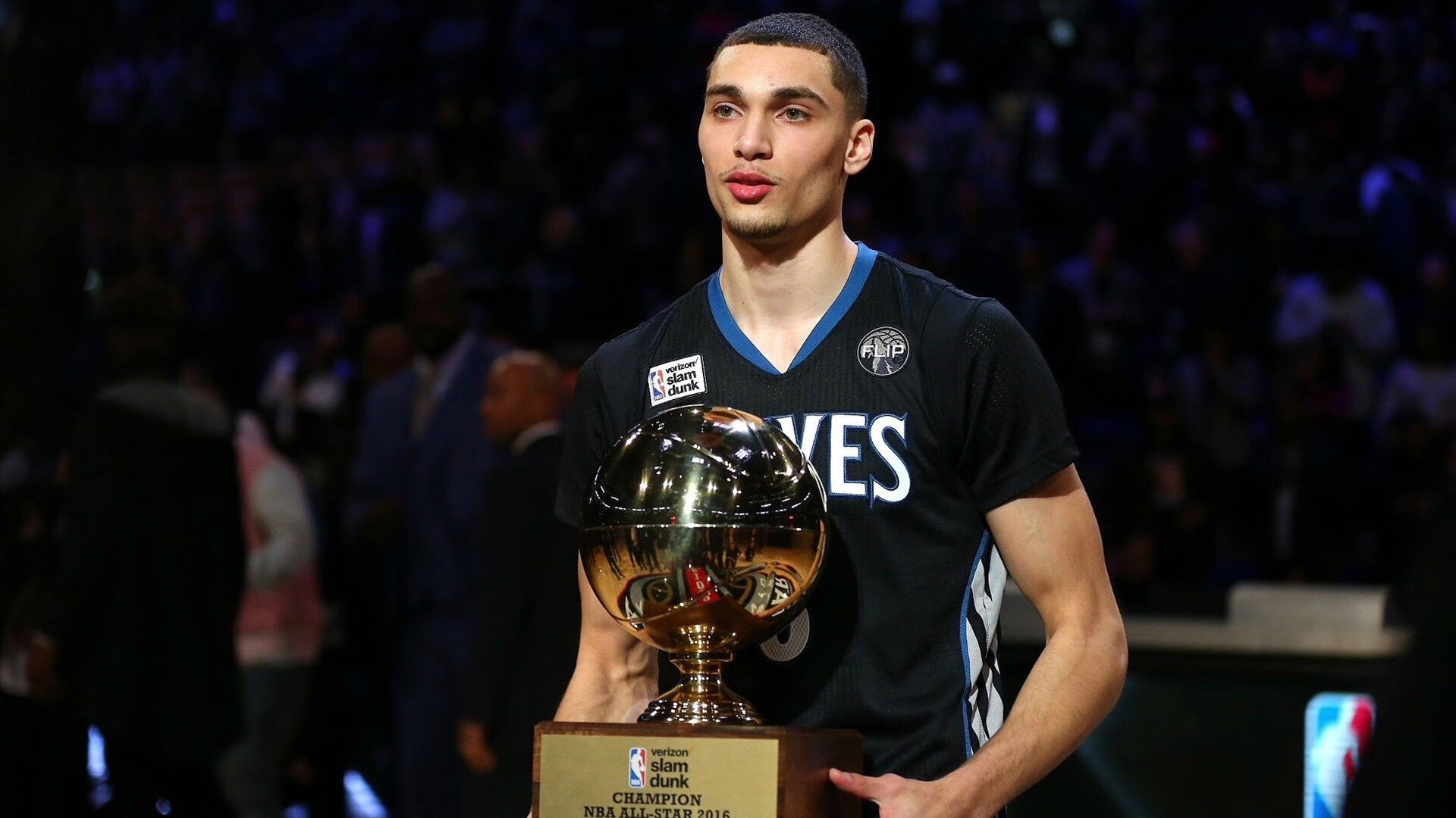 球队主场迎来大胜